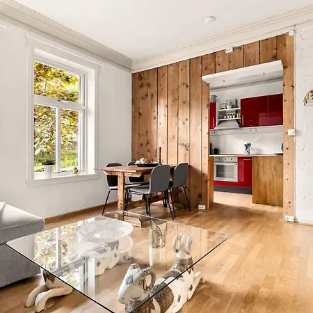 Dinbnb I Characteristic Townhouse With Bathtub Leilighet *