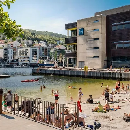 Dinbnb I Characteristic Townhouse With Bathtub Appartamento Bergen