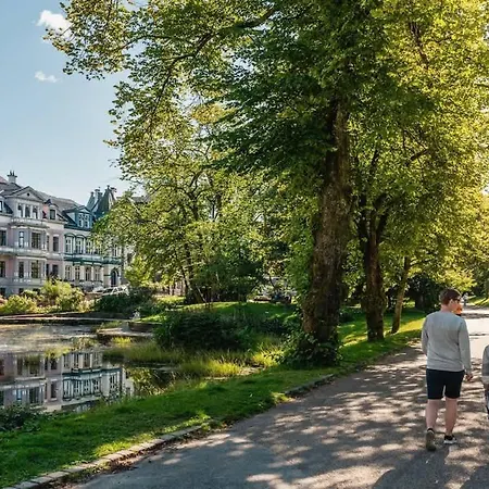 Apartmán Dinbnb I Characteristic Townhouse With Bathtub Bergen