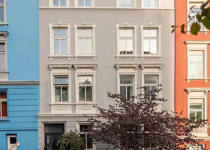 Appartement Dinbnb I Characteristic Townhouse With Bathtub